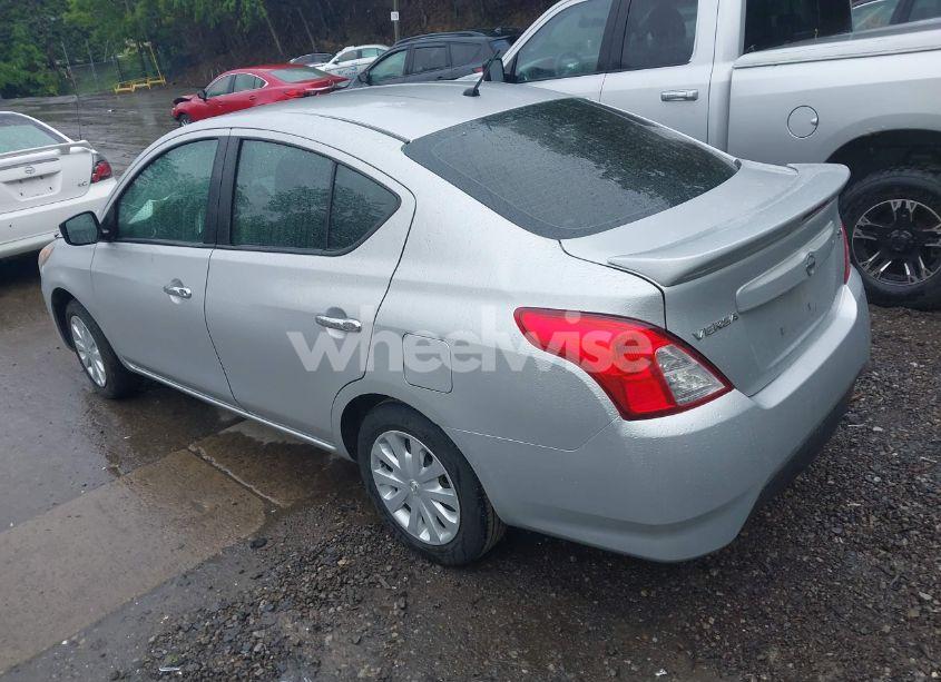 Photo 3 of 2019 Nissan Versa 1.6 SV (VIN 3N1CN7AP2KL868707)