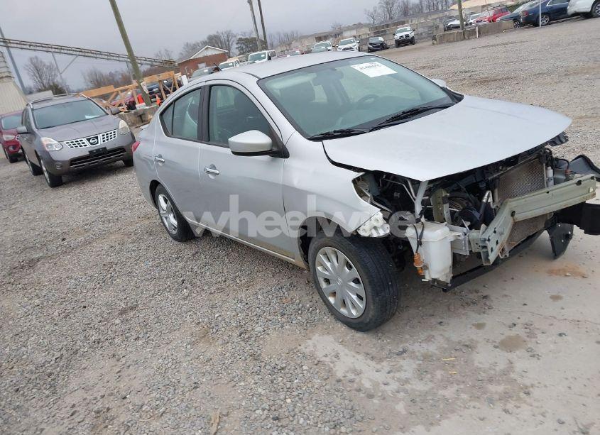 2019 Nissan Versa 1.6 SV (VIN 3N1CN7AP2KL875009) main photo
