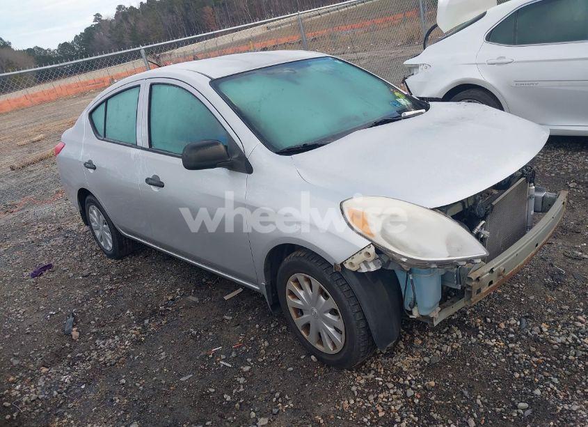 2013 Nissan Versa 1.6 S (VIN 3N1CN7AP3DL828199) main photo