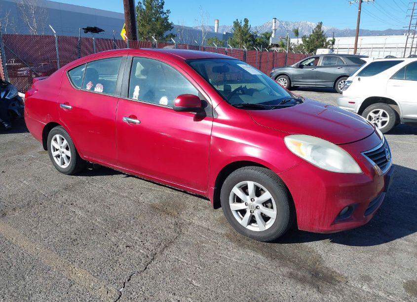 2013 Nissan Versa 1.6 SL (VIN 3N1CN7AP3DL854429) main photo