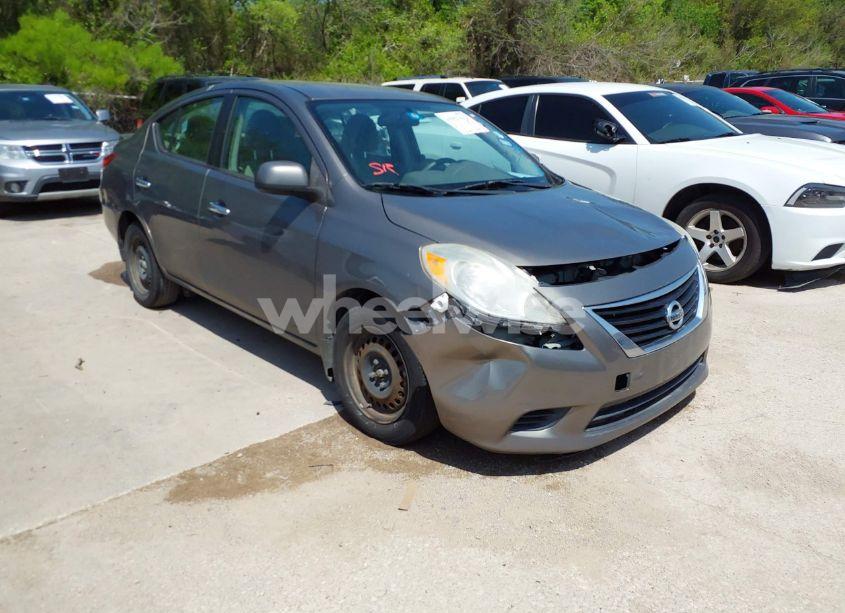2013 Nissan Versa 1.6 SV (VIN 3N1CN7AP3DL872672) main photo