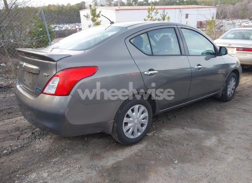 Photo 4 of 2014 Nissan Versa 1.6 SV (VIN 3N1CN7AP3EL813641)