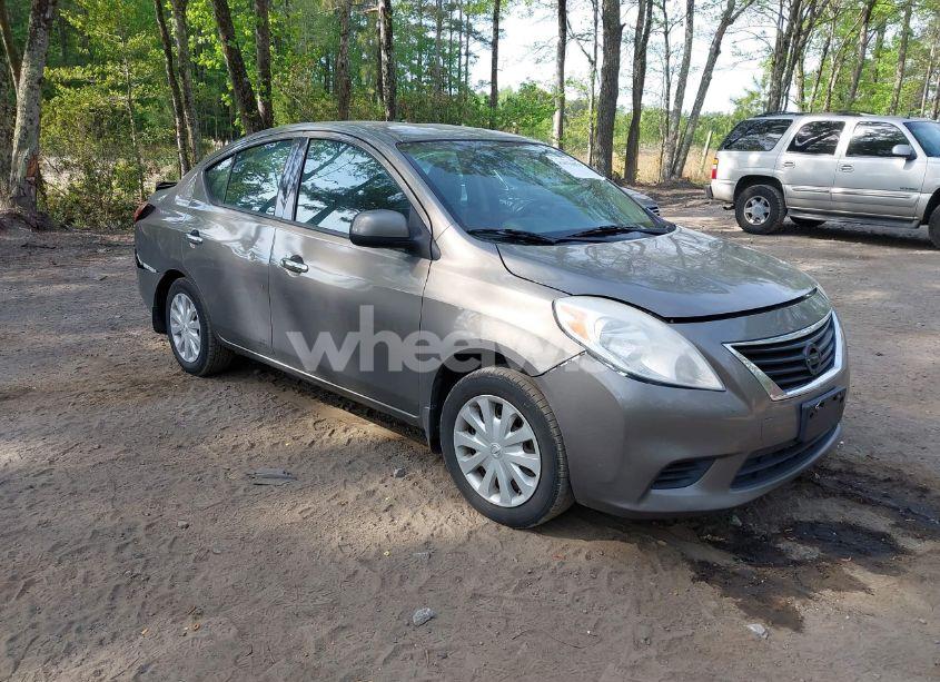 2014 Nissan Versa 1.6 SV (VIN 3N1CN7AP3EL828656) main photo