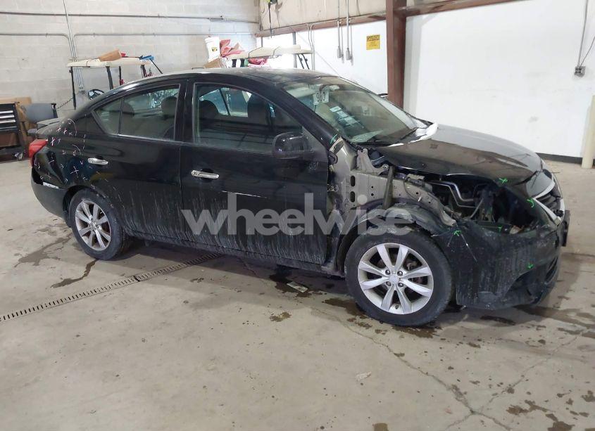 2014 Nissan Versa 1.6 SL (VIN 3N1CN7AP3EL835817) main photo