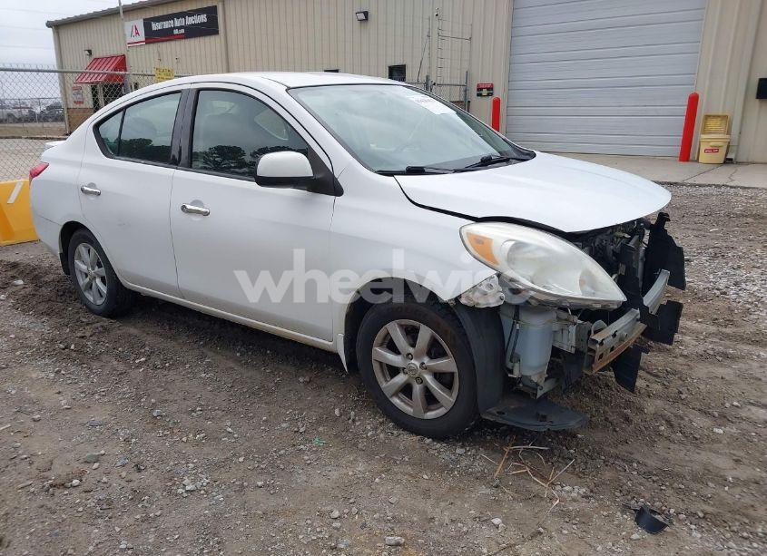 2014 Nissan Versa 1.6 SV (VIN 3N1CN7AP3EL840788) main photo