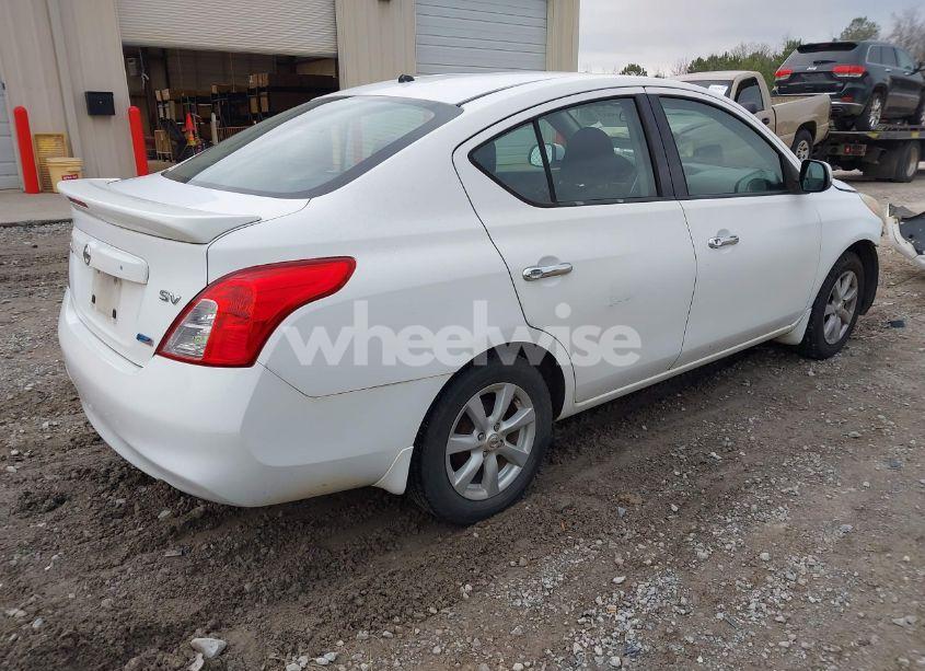 Photo 4 of 2014 Nissan Versa 1.6 SV (VIN 3N1CN7AP3EL840788)