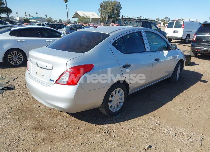 Photo 4 of 2014 Nissan Versa 1.6 S (VIN 3N1CN7AP3EL840841)