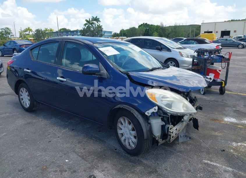 2014 Nissan Versa 1.6 SV (VIN 3N1CN7AP3EL870454) main photo