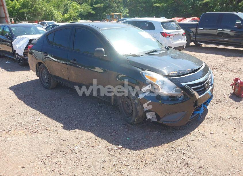 2015 Nissan Versa 1.6 S+ (VIN 3N1CN7AP3FL811308) main photo