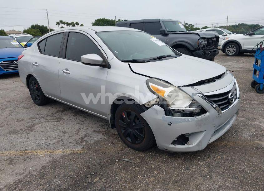 2015 Nissan Versa 1.6 S/1.6 S+/1.6 SL/1.6 SV (VIN 3N1CN7AP3FL819263) main photo