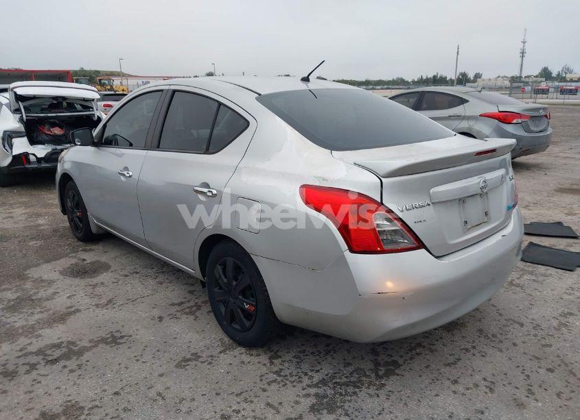 Photo 3 of 2015 Nissan Versa 1.6 S/1.6 S+/1.6 SL/1.6 SV (VIN 3N1CN7AP3FL819263)