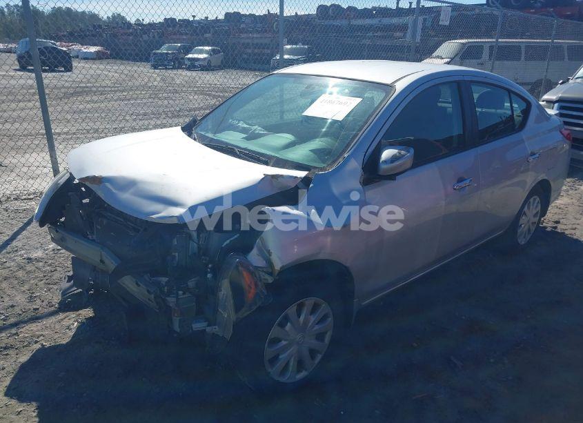 Photo 2 of 2015 Nissan Versa 1.6 SV (VIN 3N1CN7AP3FL870228)
