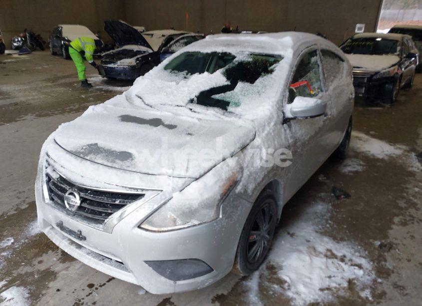 Photo 2 of 2015 Nissan Versa 1.6 SV (VIN 3N1CN7AP3FL900666)