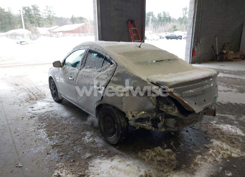 Photo 3 of 2015 Nissan Versa 1.6 SV (VIN 3N1CN7AP3FL900666)