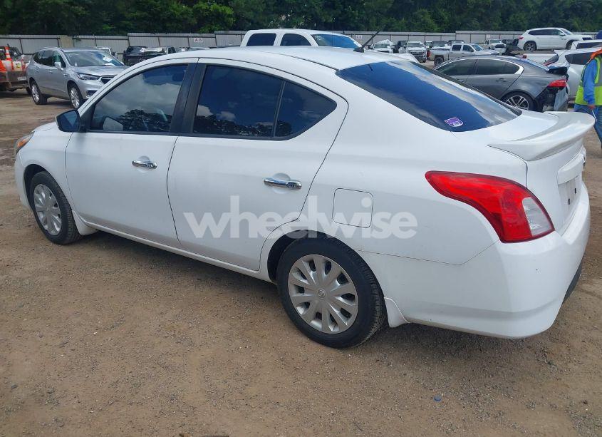 Photo 3 of 2015 Nissan Versa 1.6 SV (VIN 3N1CN7AP3FL906886)