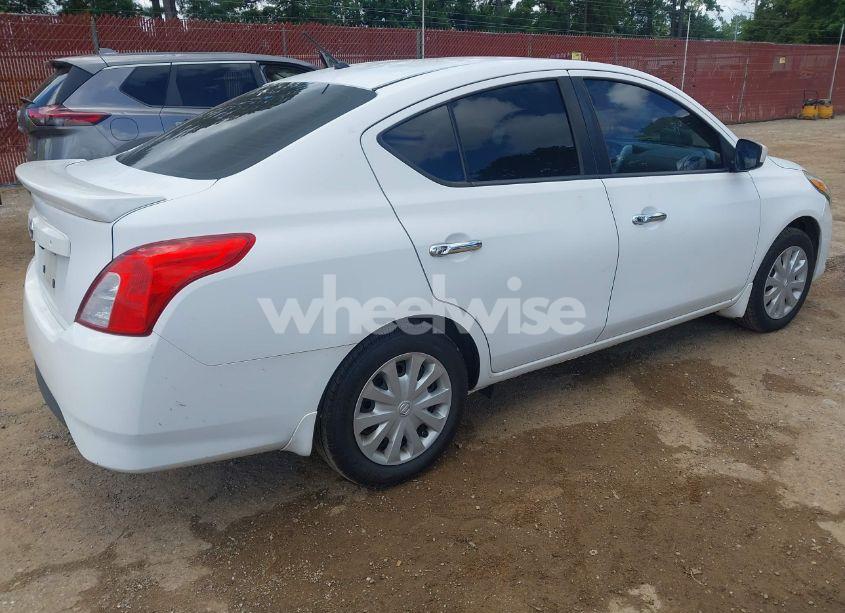 Photo 4 of 2015 Nissan Versa 1.6 SV (VIN 3N1CN7AP3FL906886)