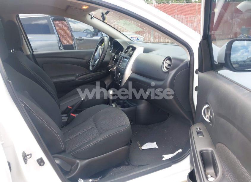 Photo 5 of 2015 Nissan Versa 1.6 SV (VIN 3N1CN7AP3FL906886)