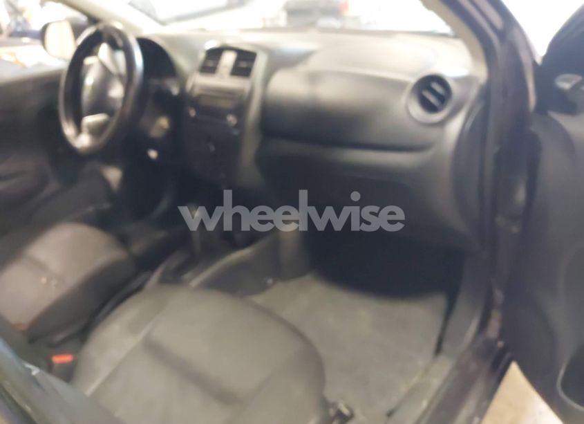 Photo 5 of 2015 Nissan Versa 1.6 S (VIN 3N1CN7AP3FL924014)