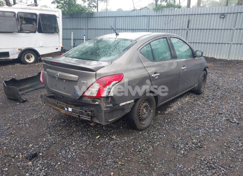 Photo 4 of 2015 Nissan Versa 1.6 SV (VIN 3N1CN7AP3FL937328)