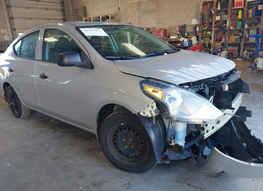 2015 Nissan Versa 1.6 S+ (VIN 3N1CN7AP3FL938138) main photo