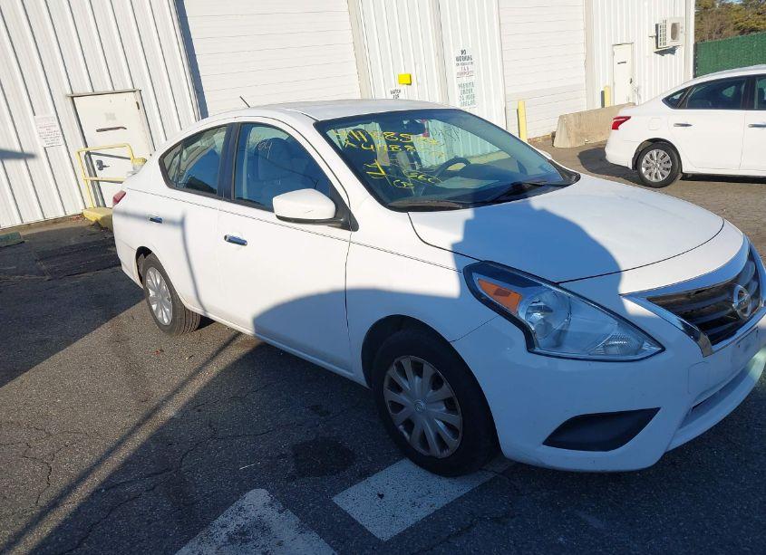2016 Nissan Versa (VIN 3N1CN7AP3GL854547) main photo
