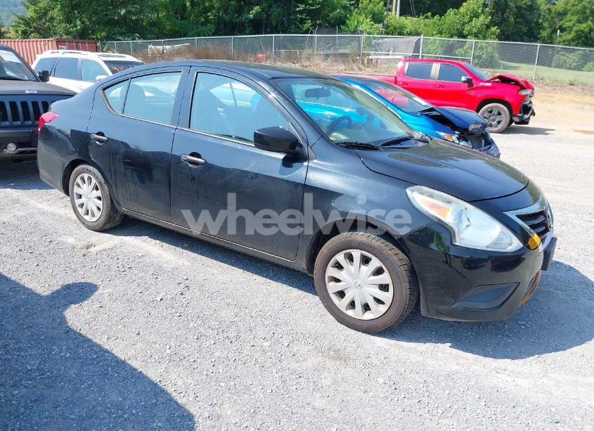 2016 Nissan Versa 1.6 S (VIN 3N1CN7AP3GL880629) main photo