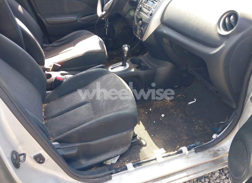 Photo 5 of 2016 Nissan Versa 1.6 S/1.6 S+/1.6 SL/1.6 SV (VIN 3N1CN7AP3GL885717)