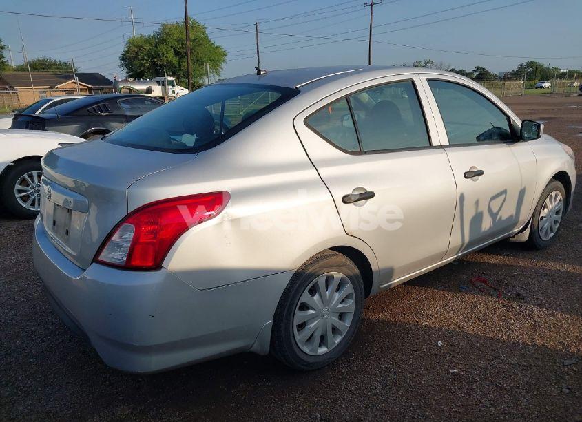 Photo 4 of 2016 Nissan Versa 1.6 S (VIN 3N1CN7AP3GL888763)