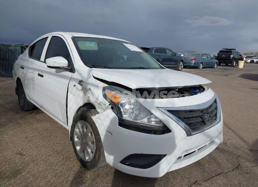 2016 Nissan Versa 1.6 S (VIN 3N1CN7AP3GL904976) main photo