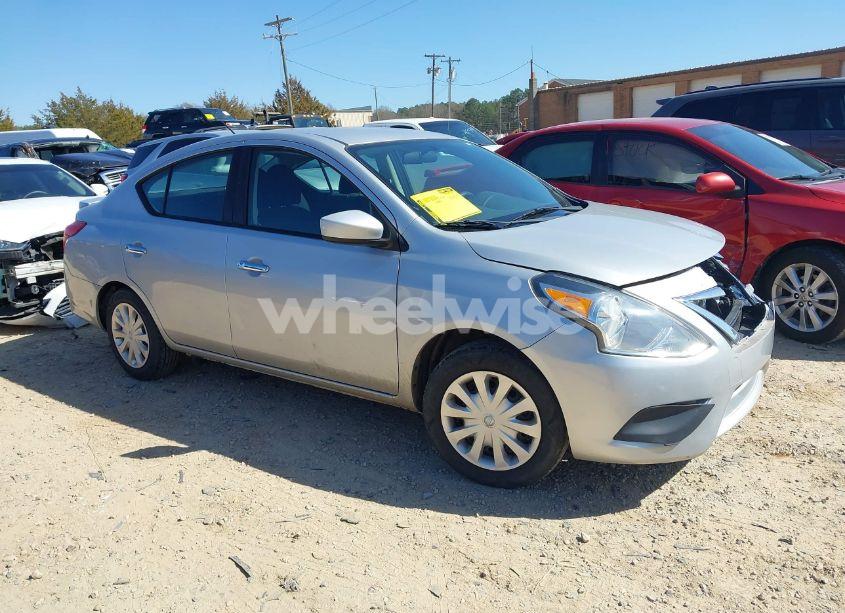 2017 Nissan Versa 1.6 SV (VIN 3N1CN7AP3HK445973) main photo