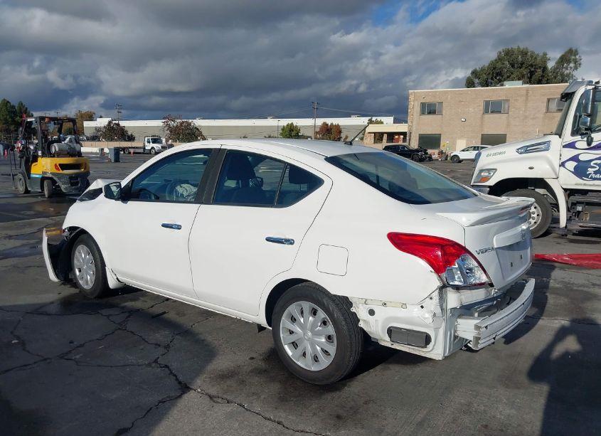 Photo 3 of 2017 Nissan Versa 1.6 SV (VIN 3N1CN7AP3HL823784)