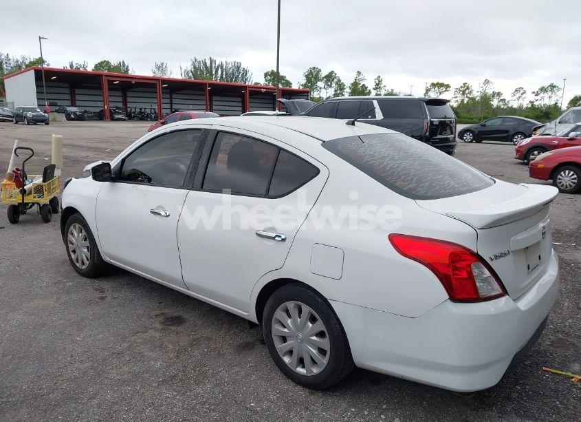 Photo 3 of 2017 Nissan Versa 1.6 SV (VIN 3N1CN7AP3HL824286)