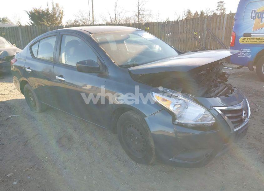 2017 Nissan Versa 1.6 SV (VIN 3N1CN7AP3HL846417) main photo