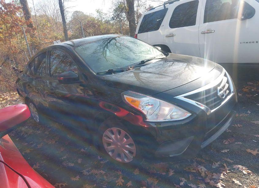 2017 Nissan Versa 1.6 S (VIN 3N1CN7AP3HL855697) main photo