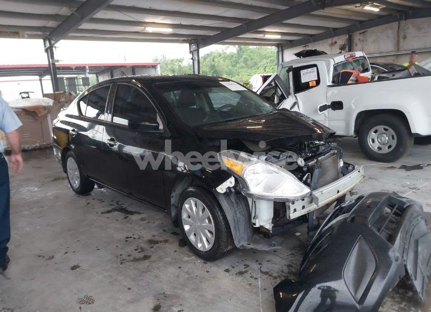 2017 Nissan Versa 1.6 SV (VIN 3N1CN7AP3HL867901) main photo