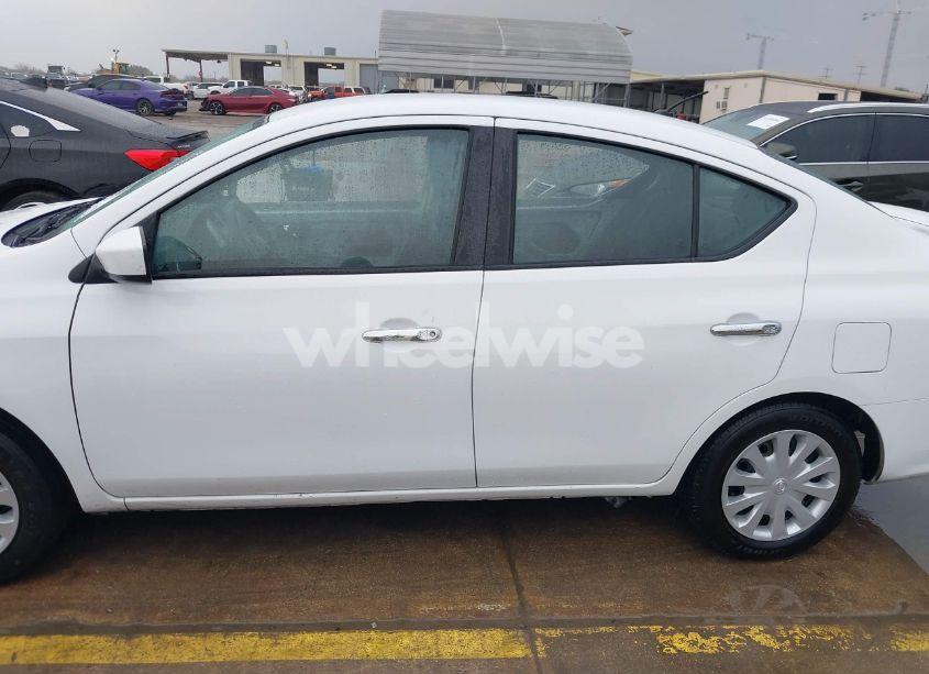 Photo 15 of 2018 Nissan Versa 1.6 SV (VIN 3N1CN7AP3JK400358)