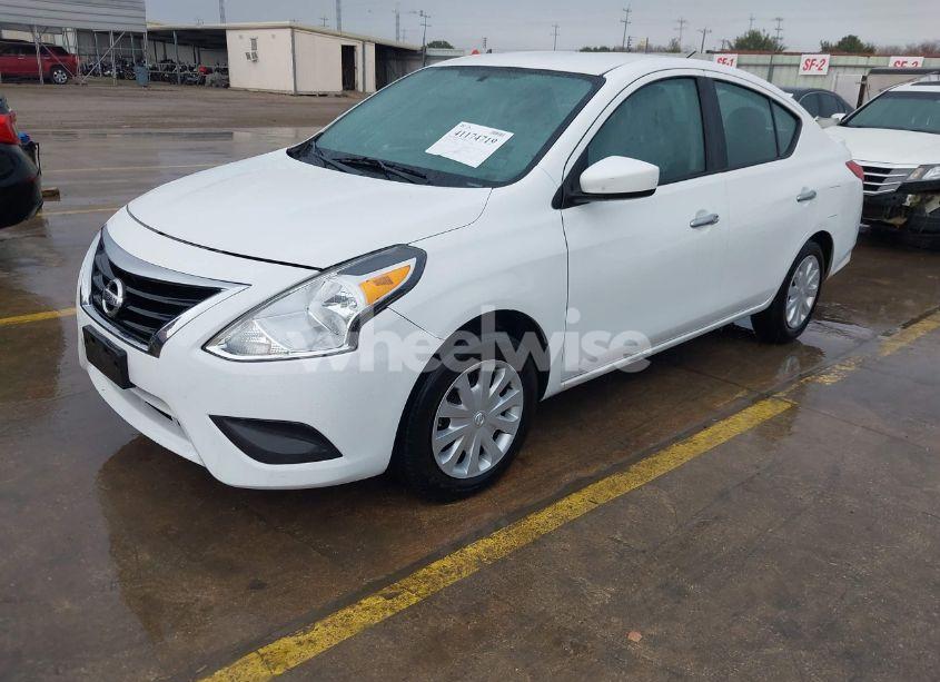 Photo 2 of 2018 Nissan Versa 1.6 SV (VIN 3N1CN7AP3JK400358)