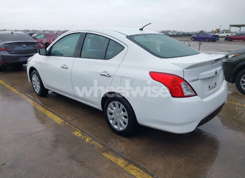 Photo 3 of 2018 Nissan Versa 1.6 SV (VIN 3N1CN7AP3JK400358)