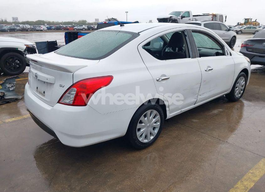 Photo 4 of 2018 Nissan Versa 1.6 SV (VIN 3N1CN7AP3JK400358)