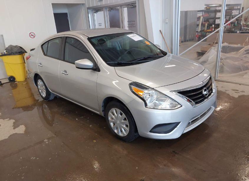 2018 Nissan Versa 1.6 SV (VIN 3N1CN7AP3JK428161) main photo