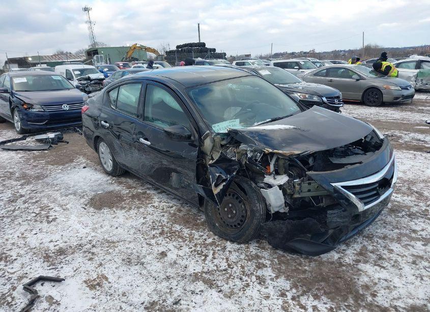 2018 Nissan Versa 1.6 SV (VIN 3N1CN7AP3JL819725) main photo