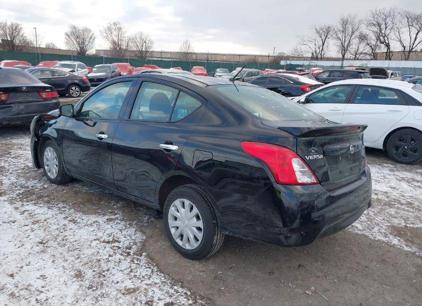 Photo 3 of 2018 Nissan Versa 1.6 SV (VIN 3N1CN7AP3JL819725)