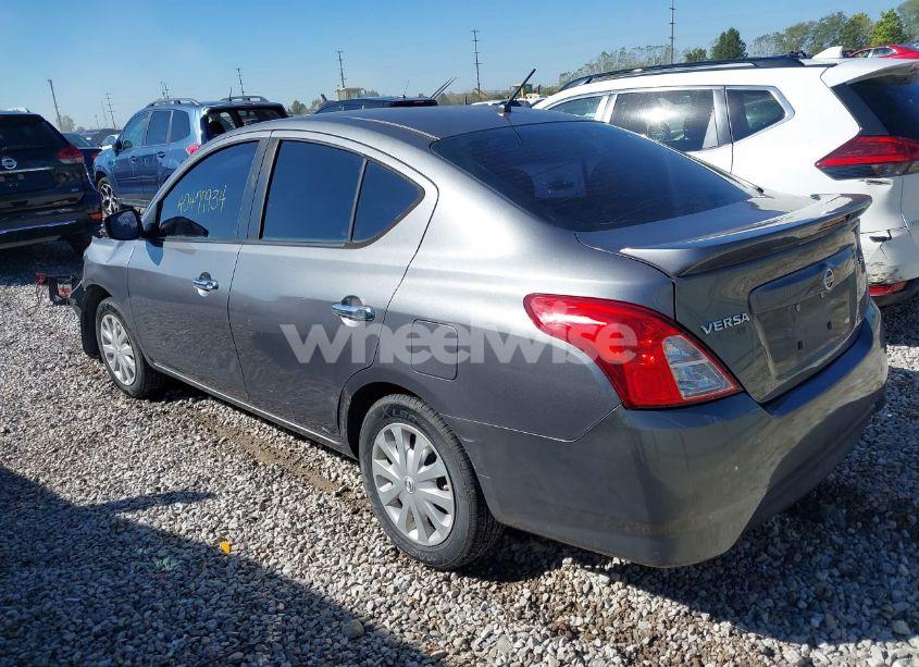 Photo 3 of 2018 Nissan Versa 1.6 SV (VIN 3N1CN7AP3JL844821)