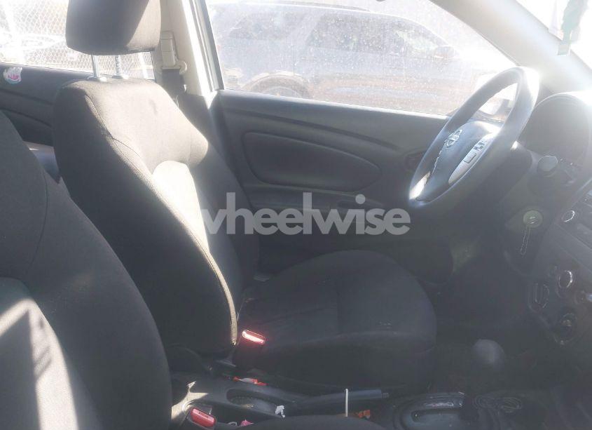 Photo 5 of 2018 Nissan Versa 1.6 S+ (VIN 3N1CN7AP3JL867161)