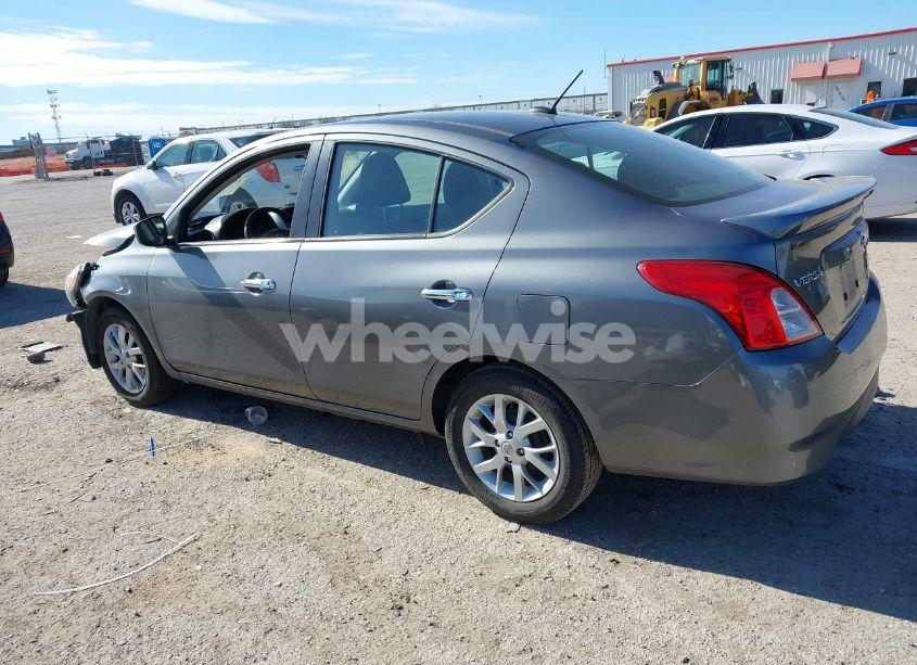 Photo 3 of 2018 Nissan Versa 1.6 SV (VIN 3N1CN7AP3JL872702)