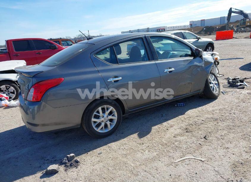 Photo 4 of 2018 Nissan Versa 1.6 SV (VIN 3N1CN7AP3JL872702)