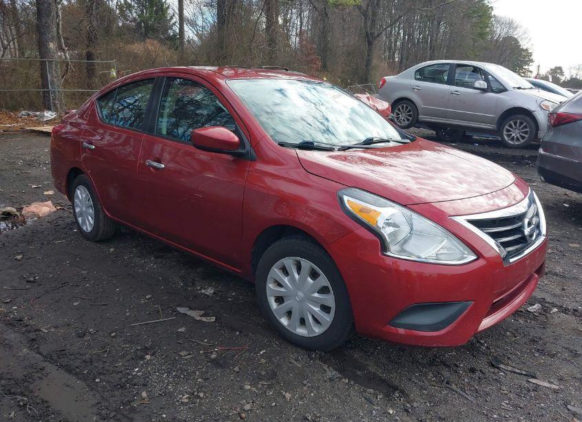 2018 Nissan Versa 1.6 SV (VIN 3N1CN7AP3JL885403) main photo