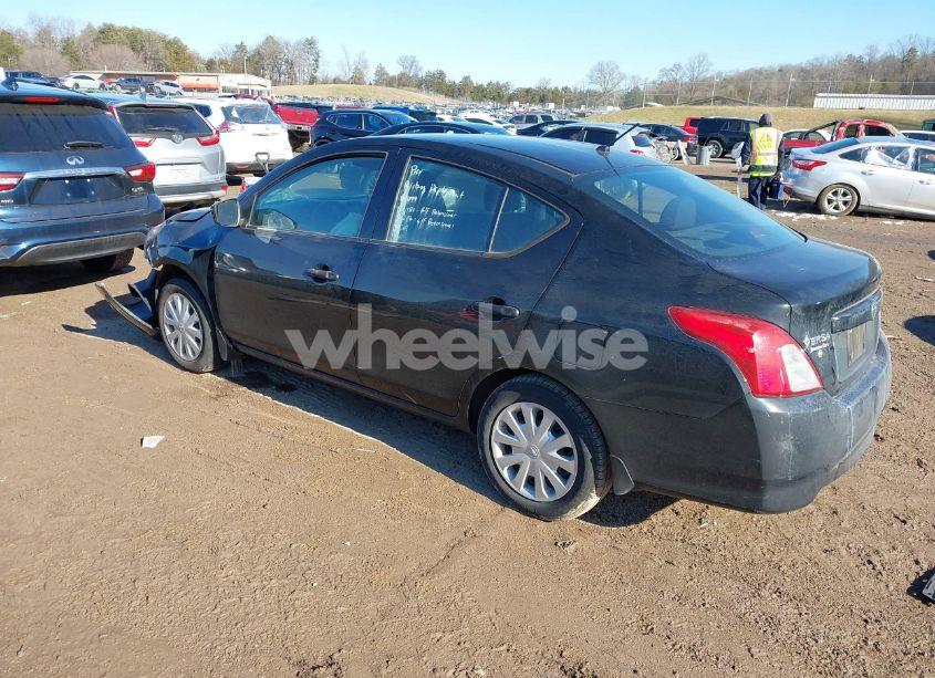 Photo 3 of 2018 Nissan Versa 1.6 S (VIN 3N1CN7AP3JL887958)