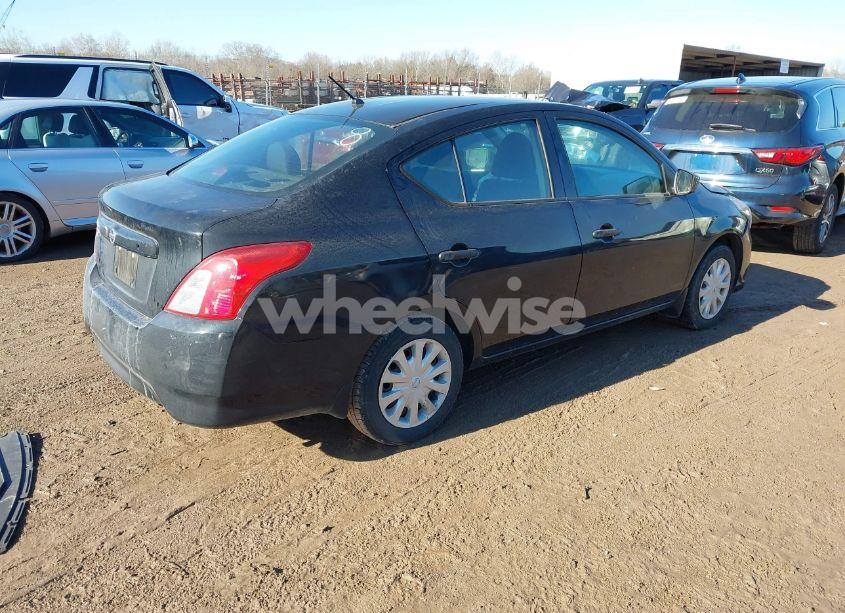 Photo 4 of 2018 Nissan Versa 1.6 S (VIN 3N1CN7AP3JL887958)