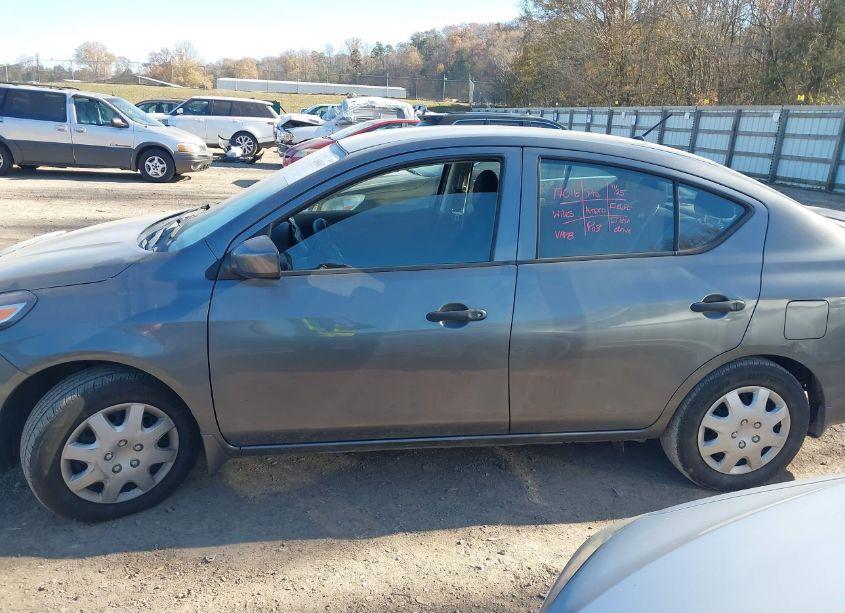 Photo 14 of 2019 Nissan Versa 1.6 S+ (VIN 3N1CN7AP3KL813960)